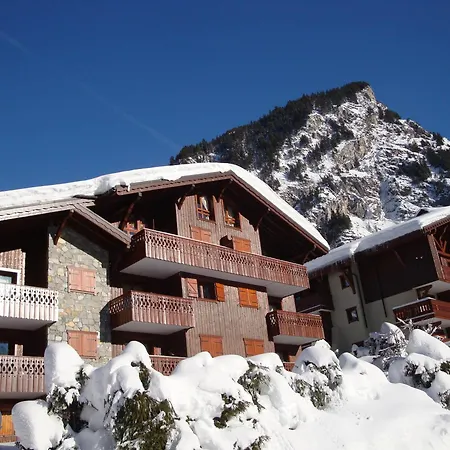 3 Pieces Avec Terrasse, Parking Et Acces Pistes - - Fr-1-464-190 Apartment